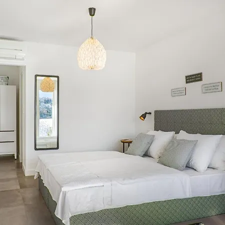 Seaside Luxury With A Swimming Pool Zatoglav, - 11685 Villa Rogoznica (Sibenik-Knin)